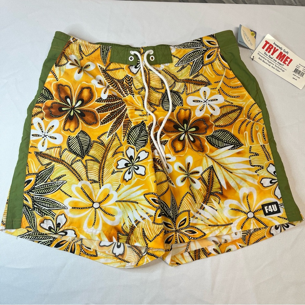 Men’s Size Large Fit 4 U Man Swim Trunks Floral UPF 40+ NWT Anti Odor /Bacterial